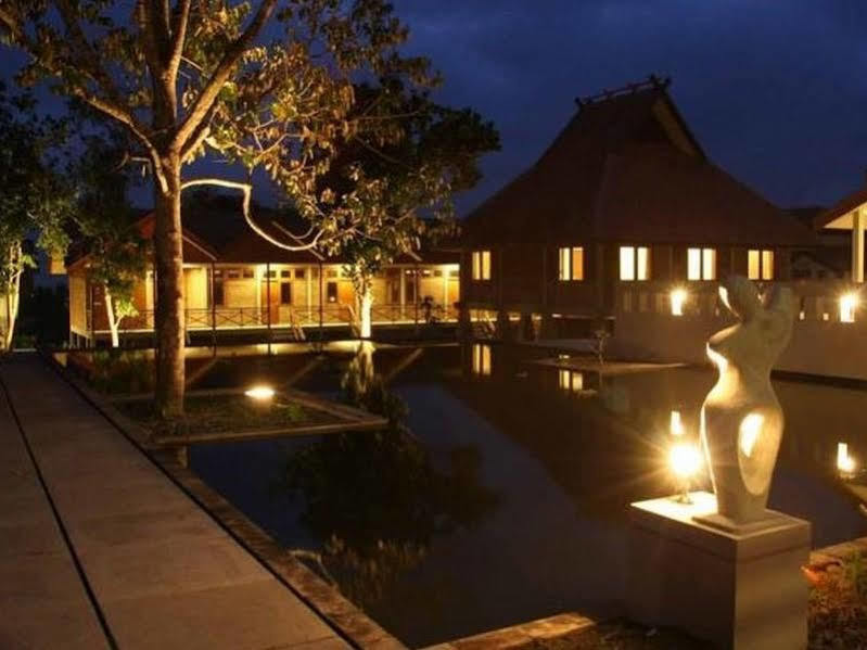 Disaster Oasis Hotel Kaliurang Kültér fotó