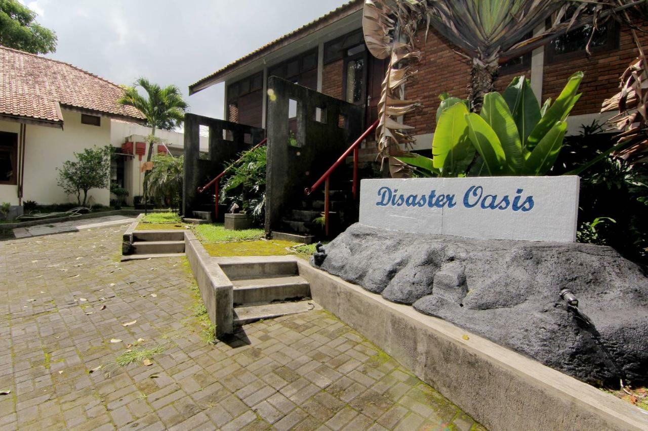 Disaster Oasis Hotel Kaliurang Kültér fotó