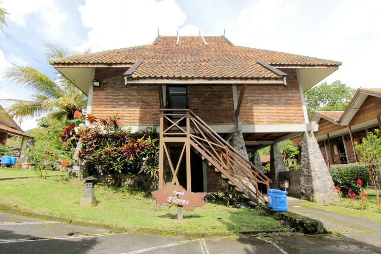 Disaster Oasis Hotel Kaliurang Kültér fotó