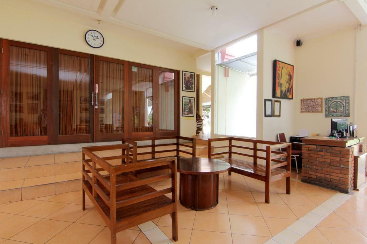 Disaster Oasis Hotel Kaliurang Kültér fotó